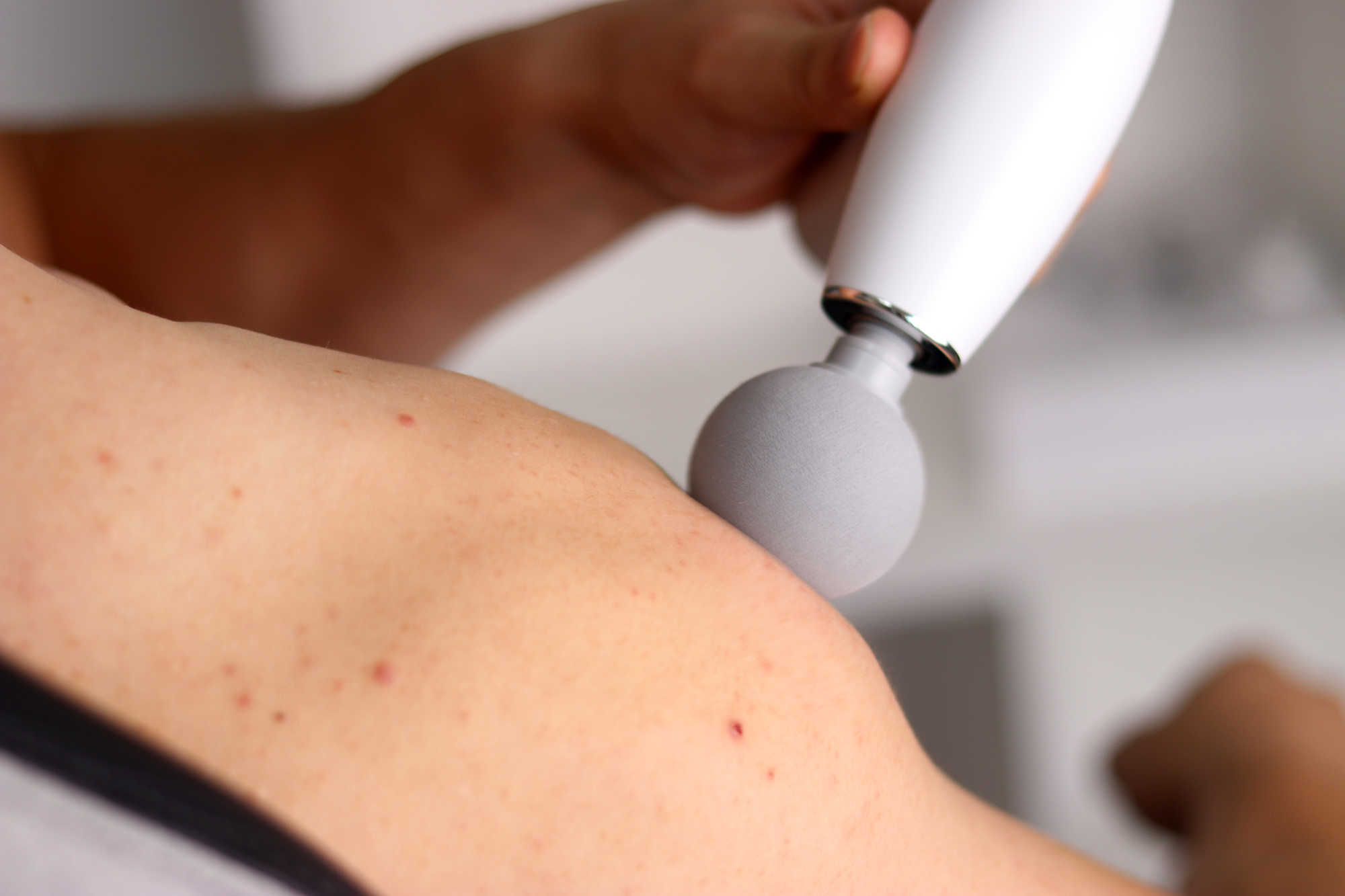 荣耀热敷筋膜枪评测,麦瑞克热敷口袋筋膜枪