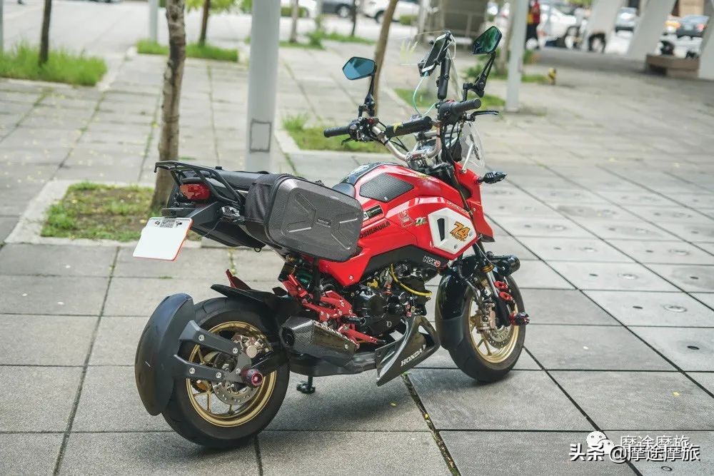 本田msx125和银钢小怪兽的对比,摩托车大赛小霸王