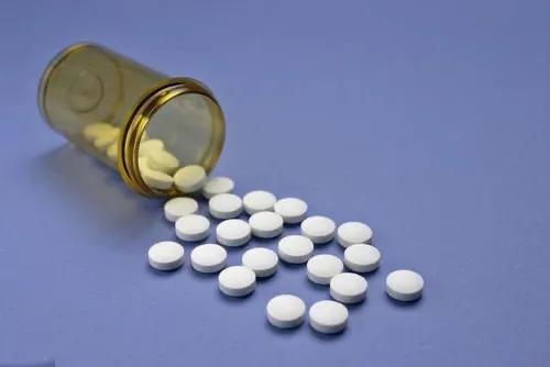 息斯敏和开瑞坦哪个副作用小？听听药师怎么说