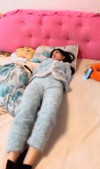 开心一刻gif下雨天,搞笑gif笑到肚子疼意外瞬间特辑