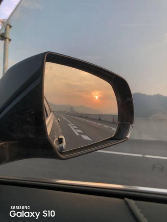 三星galaxys10打游戏,三星galaxys10哪些地方惊艳到你