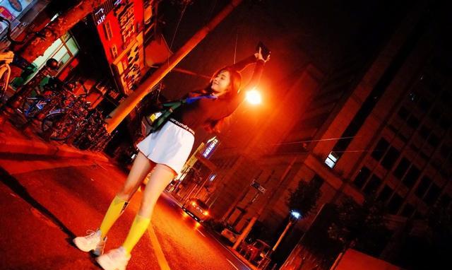 杨幂张天爱机场私服,杨幂与张天爱