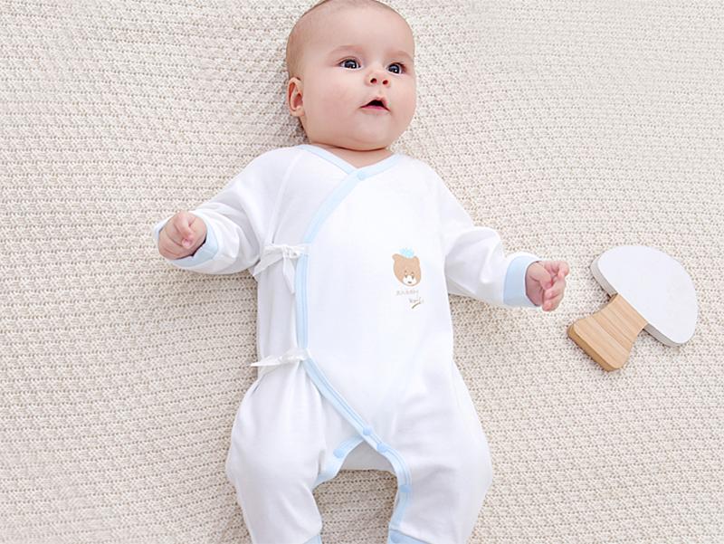 宝宝的皮肤怎么照顾好,宝宝皮肤娇嫩怎么护理