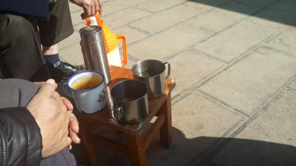 云南魁阁中的茶人茶事