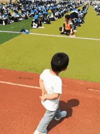 球不是这样踢滴搞笑图片,足球趣图搞笑图片