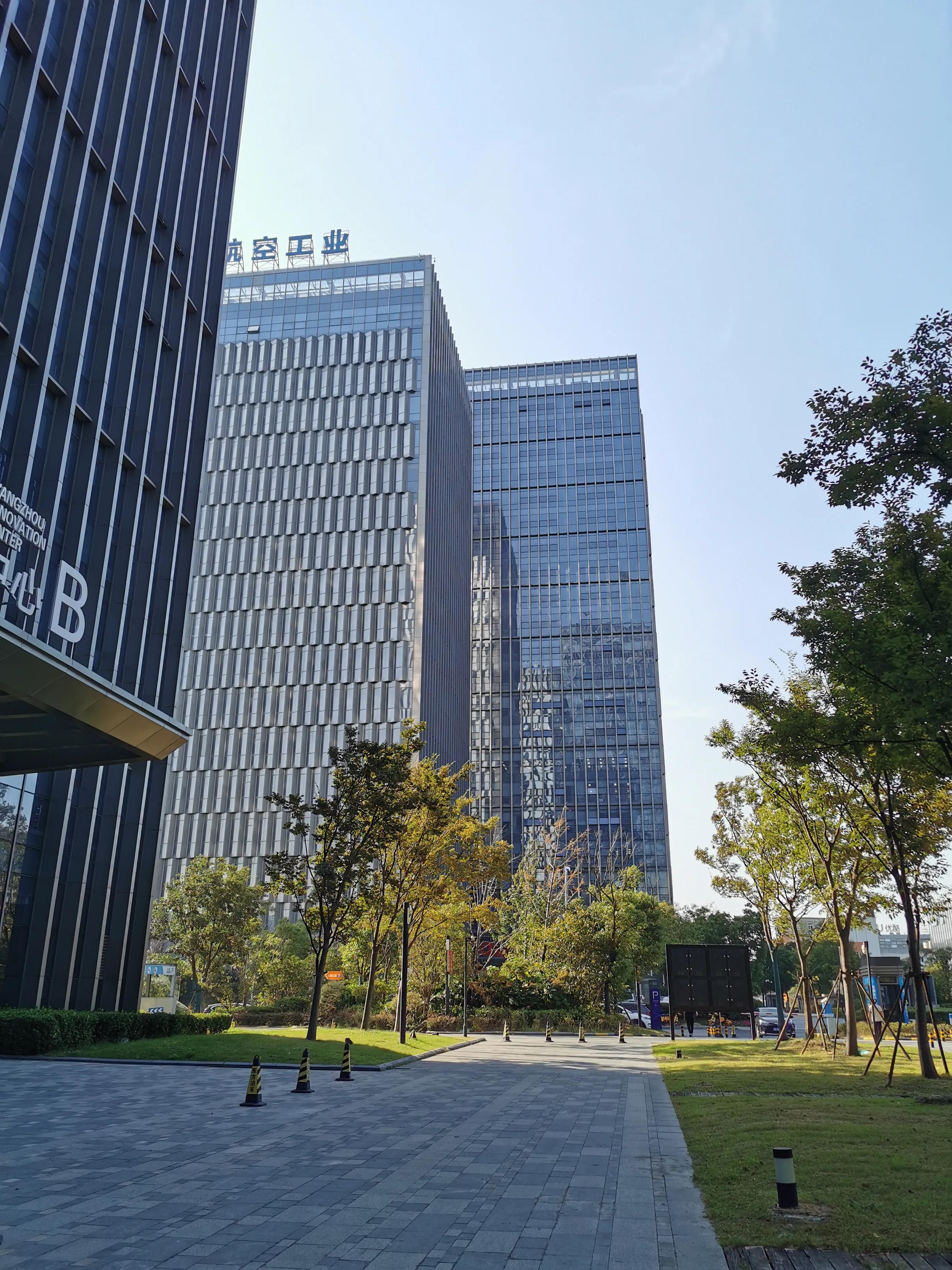 原来扬州的年轻人都在广陵新城上班,这里不知不觉发展的这么好了