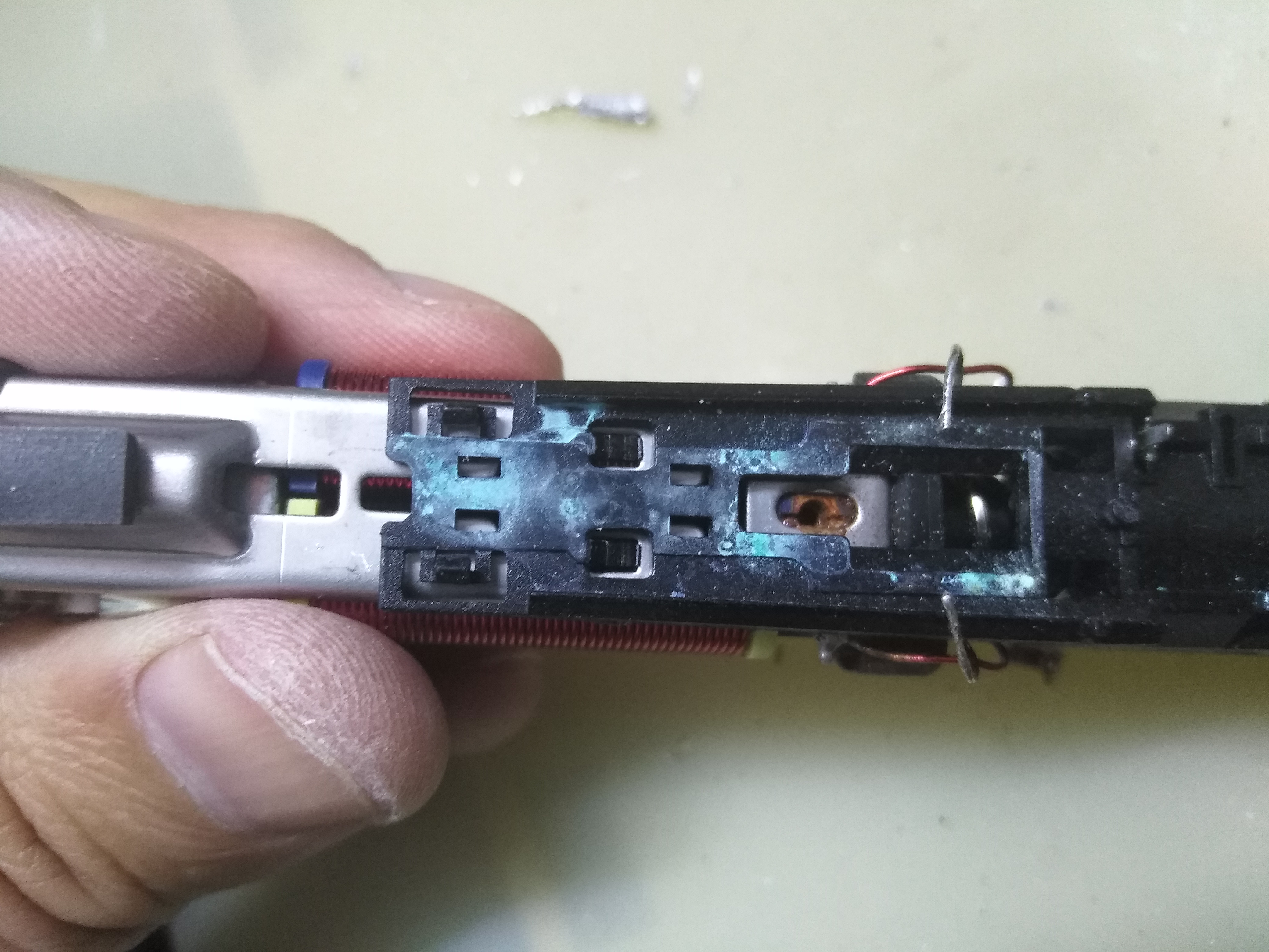 飞利浦电动牙刷6731维修,飞利浦hx99电动牙刷坏了怎么处理