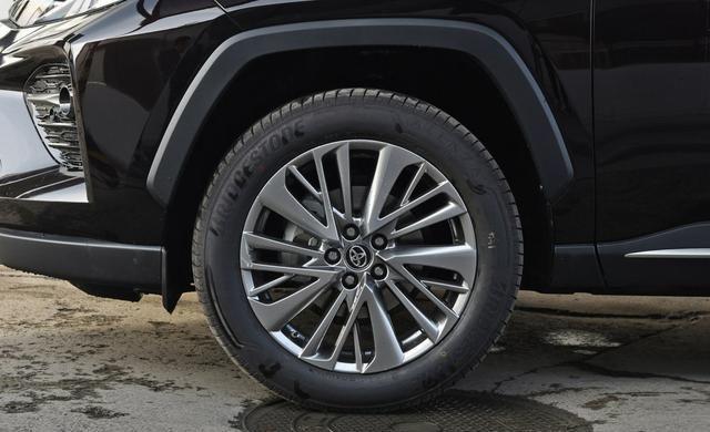 丰田途昂七座suv,丰田黑豹