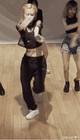 蚂蚁腰女idol,蚂蚁腰女神走红