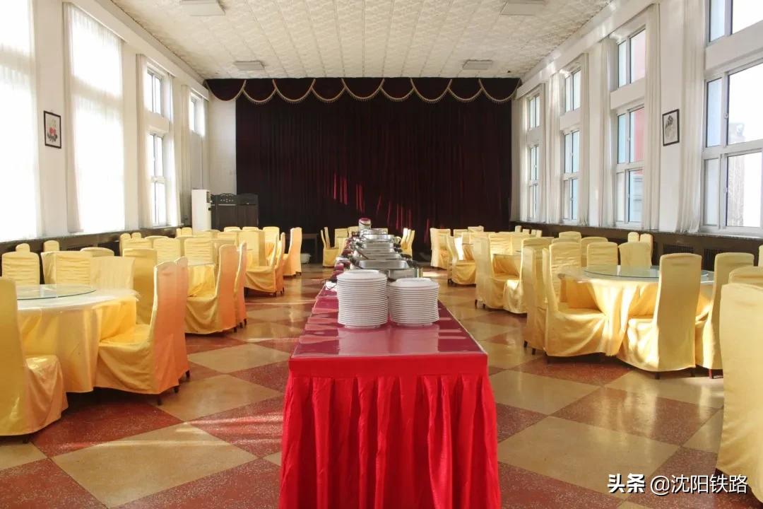 这个季节很适合泡温泉,到五龙背泡温泉放松一下心情