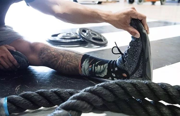 你的袜子很臭用英语怎么说,你的袜子能穿吗