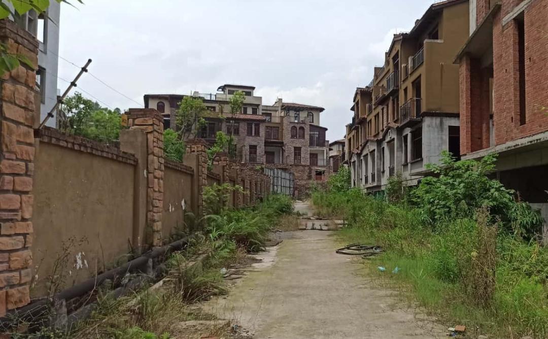 被56万压垮,重庆力帆帝国即将破产?昔日超级豪宅沦为鬼楼?