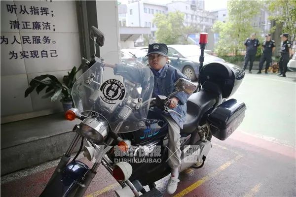 我想当警察图片,我想当警察正常吗