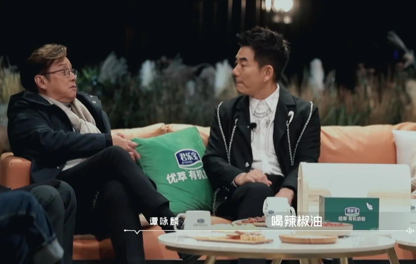 歌手开嗓的奇葩方式:徐小凤喝辣椒油、谭咏麟喝冰水、王爱华喝酒