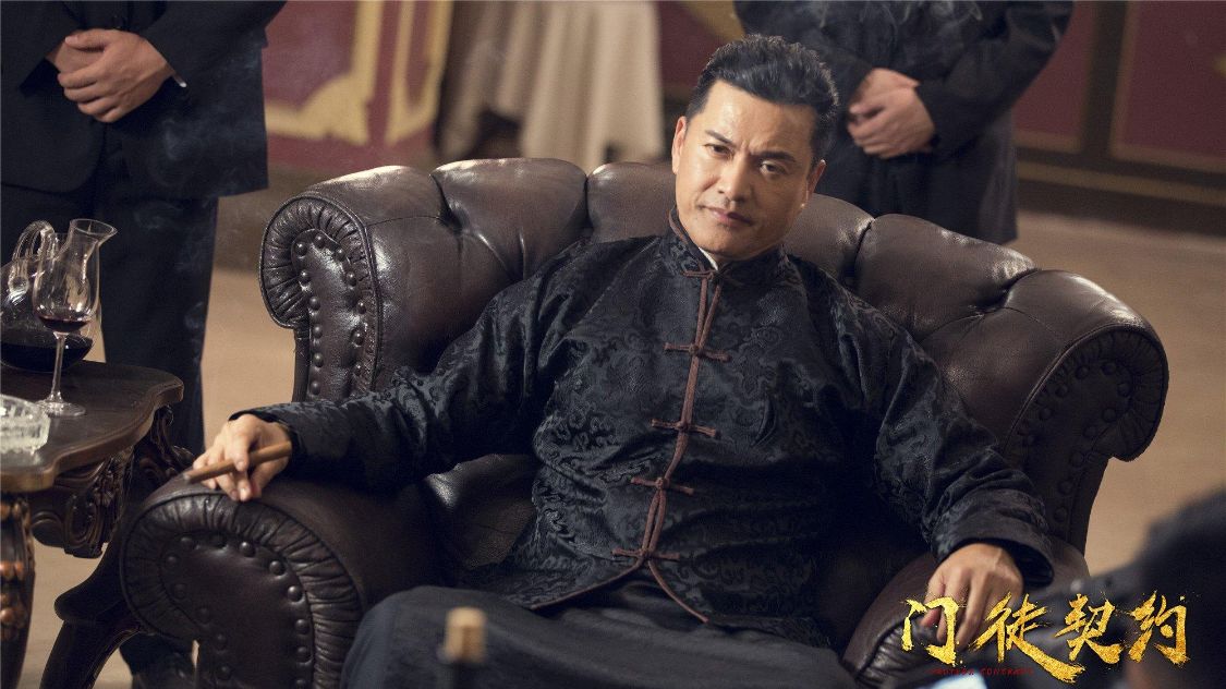 吕良伟三段婚姻,吕良伟喜欢周海媚还是邝美云