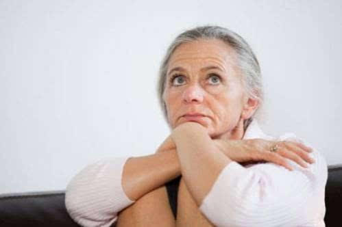 皮肤长褐斑有问题吗,皮肤长褐斑是什么原因