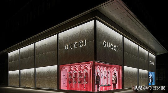 继“改行”生产口罩洗手液后，奢侈品牌再度引发大讨论，竟是因为涨价