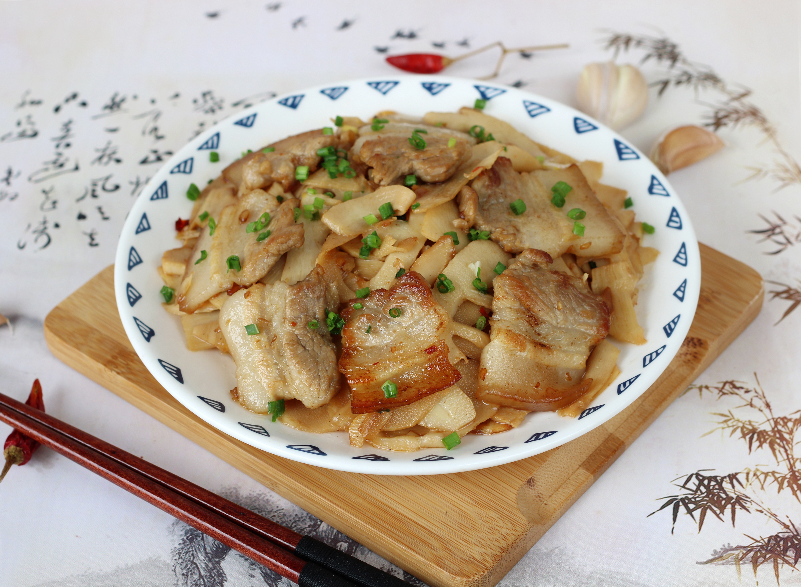 竹笋焖五花肉的做法大全窍门视频,五花肉鱿鱼大葱焖竹笋的做法