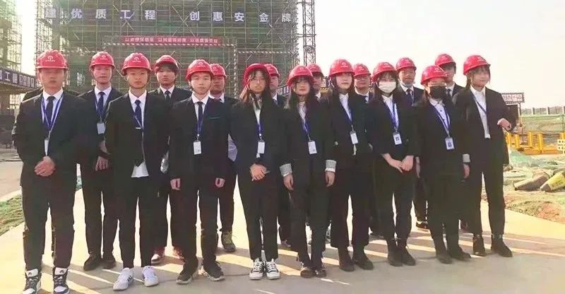 北大青鸟岳阳海纳学院,北大青鸟岳阳海纳学校