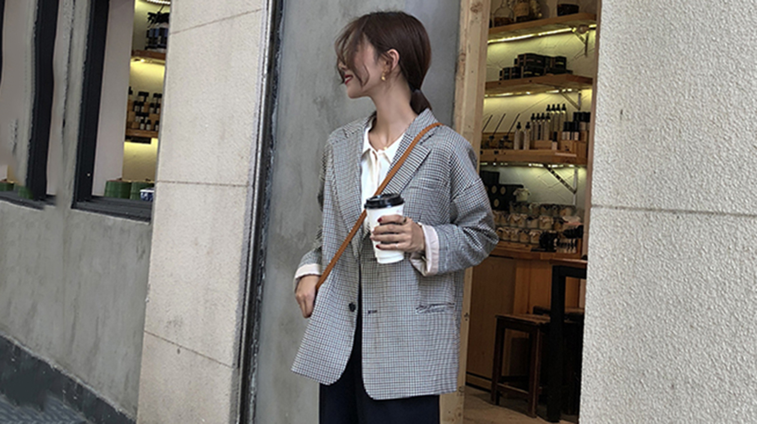 摆脱肉肉身材，微胖妹三招解锁OL风