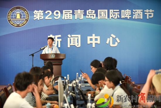 青岛西海岸新区金沙滩啤酒城,青岛接待游客超1亿