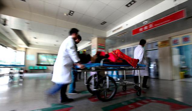 26岁小伙长期熬夜打游戏脑梗,小伙玩游戏脑梗偏瘫