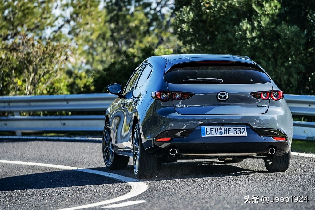 欧洲4S店实拍系列之Mazda,1---马3，我眼里最帅的两厢车