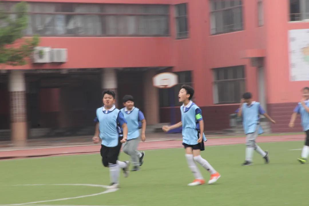 枣庄市立新小学第三届“校长杯”足球联赛圆满落下帷幕