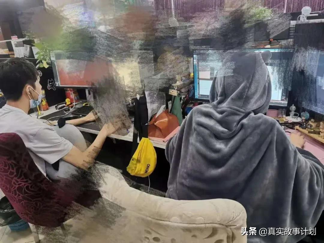 为了一秒钟的三维香烟特效，他观察了七天烟头