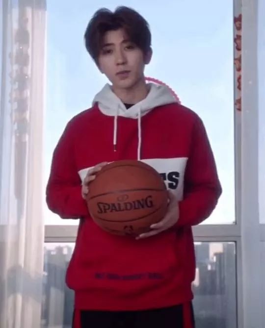 扒叔爆料李现杨紫,tfboys对杨紫的评价