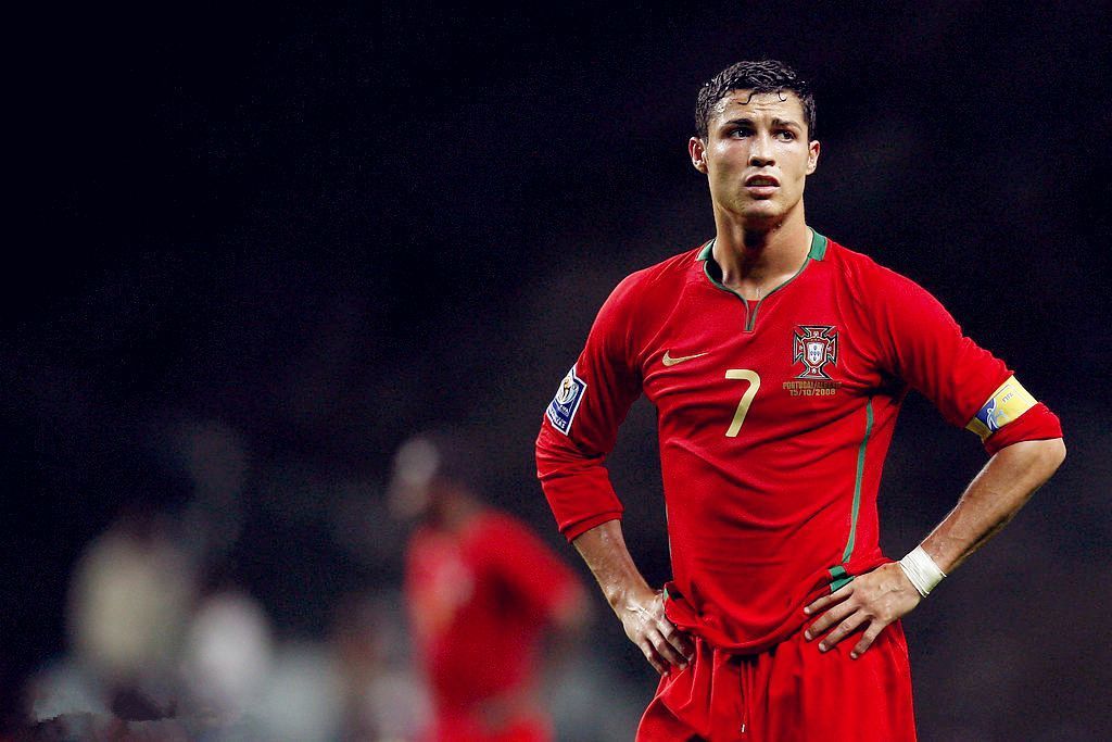 曼联七号为什么是c罗,曼联为什么把7号给芒特