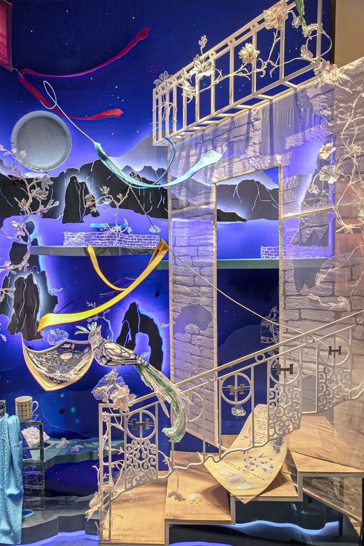 爱马仕最新的橱窗设计,手工制作的梦幻艺术空间