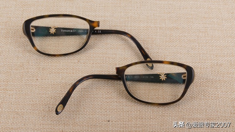 眼镜坏了没有胶带和胶水怎么补救,眼镜坏了去维修要钱吗