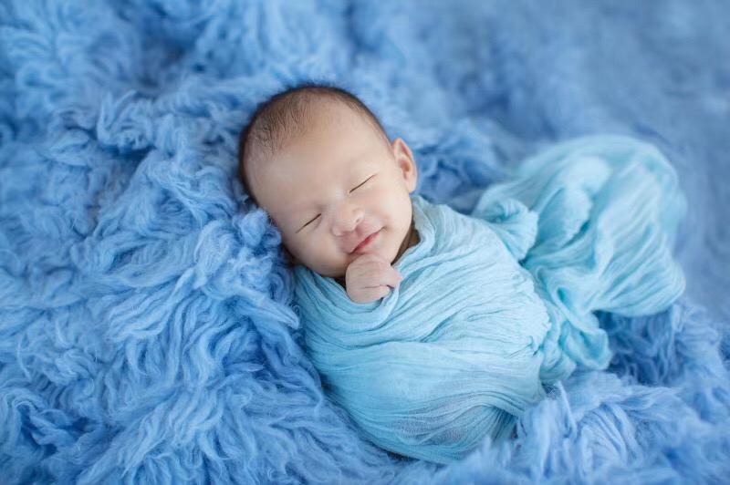 大头娃娃假奶粉事件发生哪一年,喝劣质奶粉的大头娃娃能治愈吗