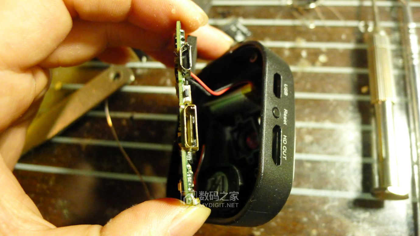 PAPAGO！GoSafe535行车记录仪拆解+电源接反故障维修