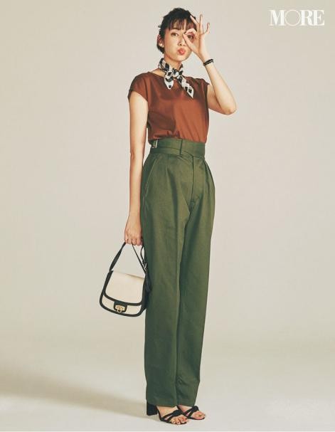 军绿色和藏蓝色裤子哪个好看,军绿色裤子和黑色裤子哪个好看