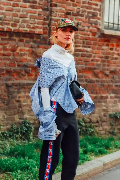 毛衣叠穿衬衫怎么穿更好看,毛衣衬衫叠穿搭配什么裤子