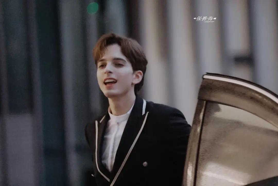 清华研究生毕业当歌手,清华学生参加唱歌选秀