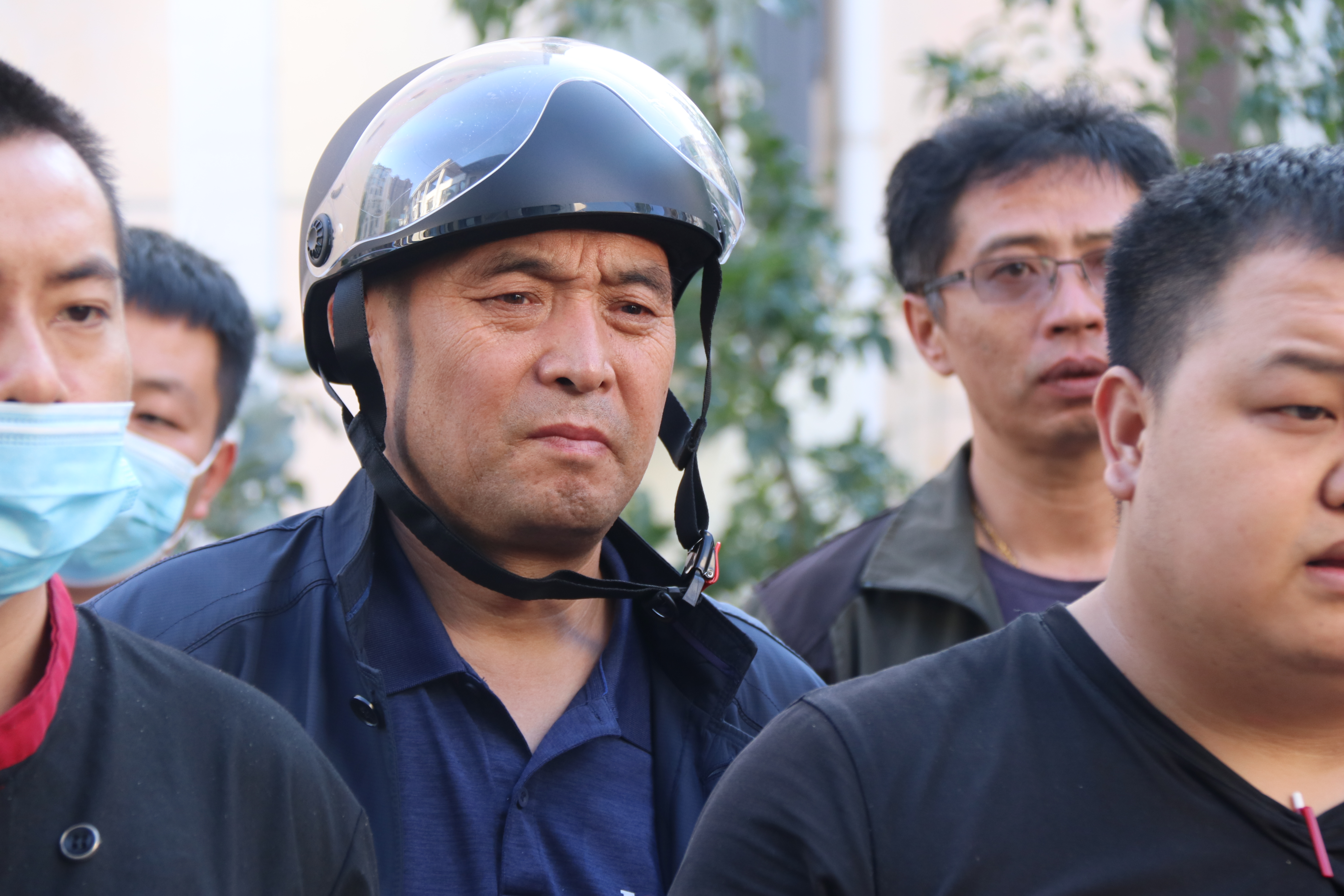 火上浇油真的可以浇灭火吗,火上浇油能扑灭吗