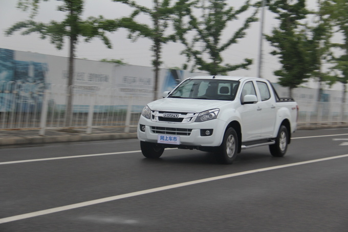 五十铃皮卡哪款最省油,五十铃皮卡dmax油耗测试