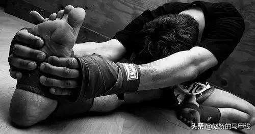 动态拉伸和静态拉伸哪种效果好,跑后做动态拉伸还是静态拉伸