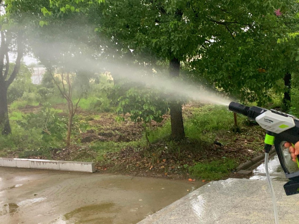 户外简易自助洗车机,绿田沙漠之鹰无线洗车机评测视频