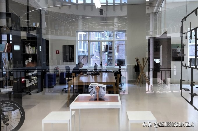 琚獕涓烘娲查閮界殑甯冮瞾濉炲皵 (娆ф床棣栭兘甯冮瞾濉炲皵)