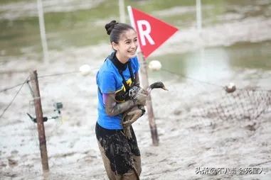 baby在娱乐圈当个称职的演员,baby不靠演技稳坐一线明星