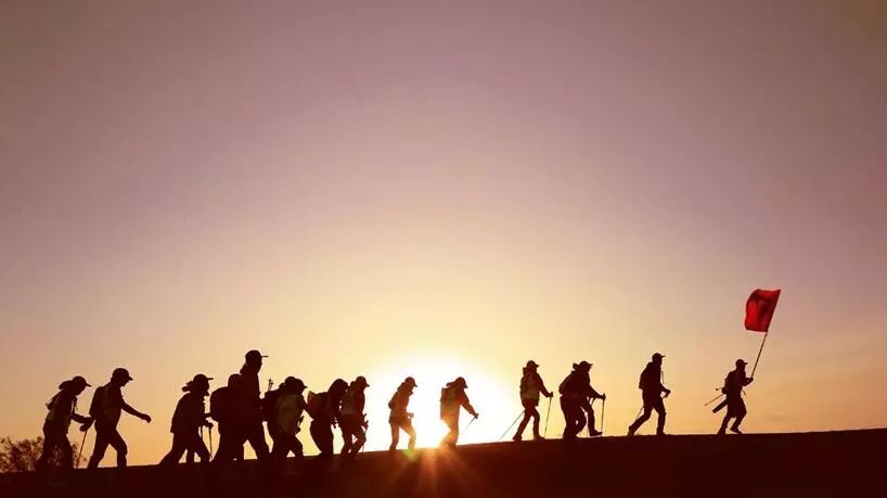 这是一份“大漠戈壁徒步指南——装备篇”，请您签收！