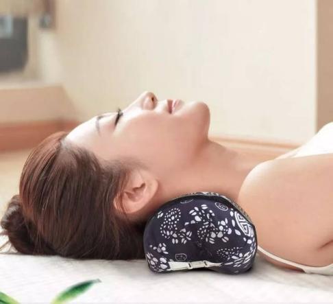 睡觉不用枕头对颈椎病有好处吗,睡觉不用枕头对腰椎有好处吗