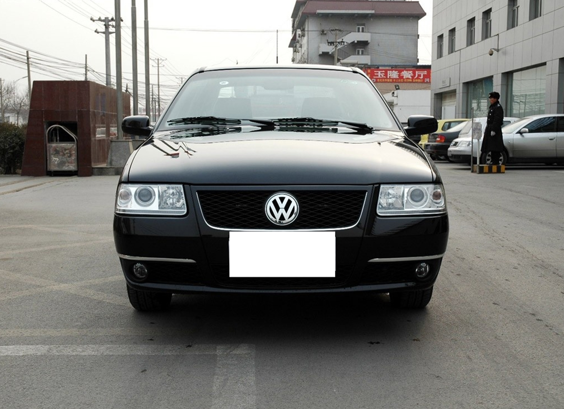 小伙2000买桑塔纳,花一万块钱改装桑塔纳