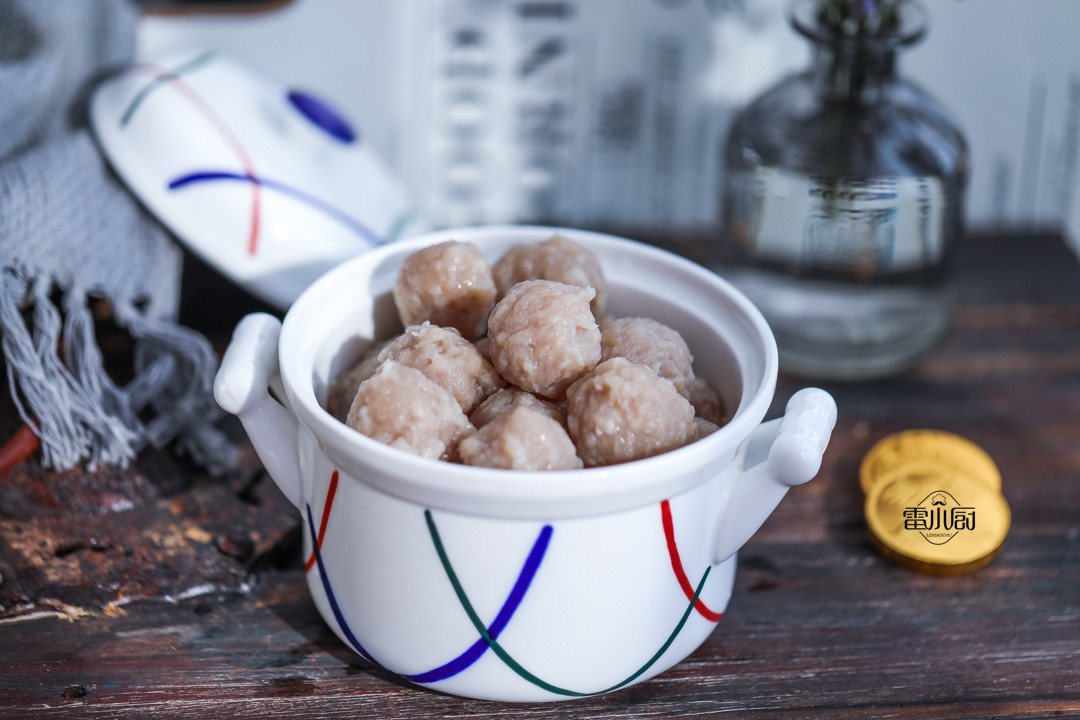 猪肉丸子的做法好吃弹牙,猪肉丸子的做法配方和配料