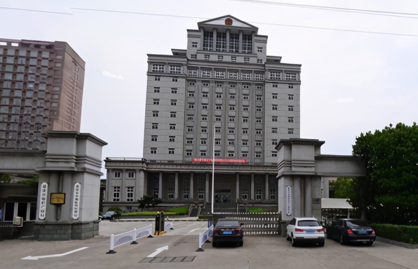 商家充卡套路如何投诉,消费者消费充卡可以要求退款吗