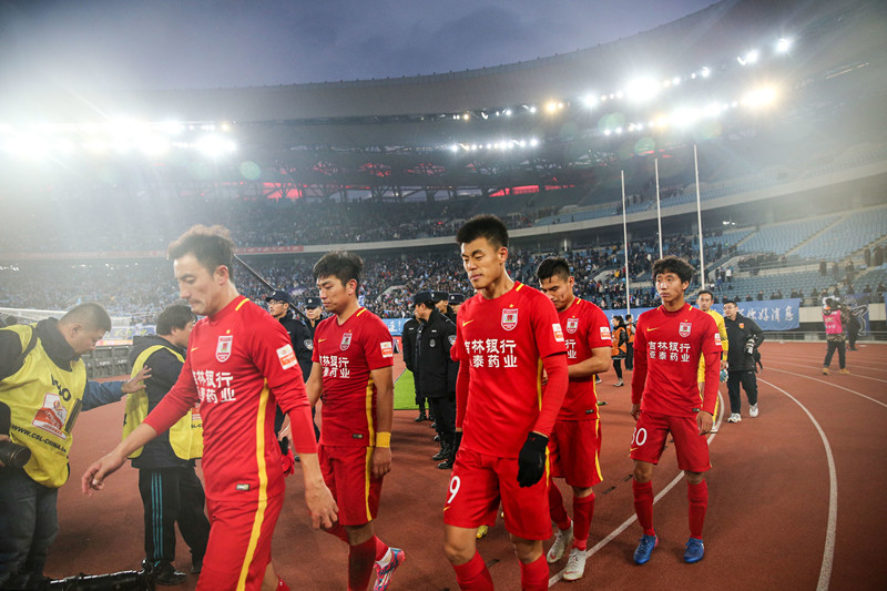 曾经的辽宁足球兴衰史,唏嘘0-3惨败亚洲球队全军覆没